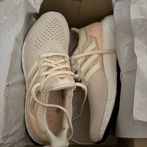 Women’s adidas ultra boost 1.0 beige pink and cream size 7.5